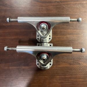 Paris longboard trucks-pair-(NEW)